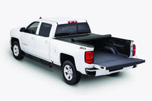 画像をギャラリービューアに読み込む, Tonno Pro 14-19 Chevy Silverado 1500 5.8ft Fleetside Lo-Roll Tonneau Cover