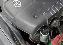 画像をギャラリービューアに読み込む, J&amp;L 05-24 Toyota 4Runner 4.0L Driver Side Oil Separator 3.0 - Clear Anodized