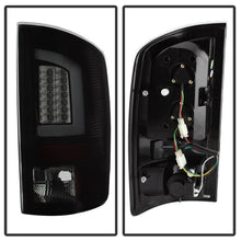 画像をギャラリービューアに読み込む, Spyder 02-06 Dodge Ram 1500 V3 Light Bar LED Tail Light - Blk Smoke (ALT-YD-DRAM02V3-LBLED-BSM)