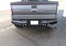画像をギャラリービューアに読み込む, Addictive Desert Designs 10-14 Ford F-150 Raptor HoneyBadger Rear Bumper w/ Tow Hooks