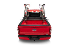 画像をギャラリービューアに読み込む, Roll-N-Lock 15-20 Ford F150 (78.9in. Bed Length) A-Series XT Retractable Tonneau Cover