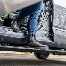 画像をギャラリービューアに読み込む, RealTruck 23-24 Toyota Sequoia Sport (Ex. Hybrid) VoltStep Electric Running Board Kit - Tex. Bk