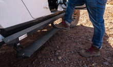 画像をギャラリービューアに読み込む, AMP Research 20-24 Jeep JT Gladiator (Launch/Overlnd/Rubicon/Sport/Sport S) PowerStep XL - Black