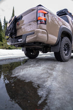 画像をギャラリービューアに読み込む, MBRP 22-23 Nissan Frontier 3.8L 3in Tip 3in Cat Back Turndown Exit Street Profile - T304