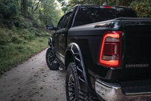 画像をギャラリービューアに読み込む, Bushwacker 17-19 Ford F-250 Super Duty w/ 81.8in Bed DRT Style Flares 4pc - Black