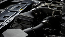 画像をギャラリービューアに読み込む, Mishimoto 12-16 BMW F10 M5 Intercooler Kit (Wrinkle Black)