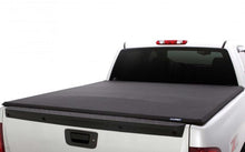 画像をギャラリービューアに読み込む, Lund 04-12 Chevy Colorado (5ft. Bed) Genesis Elite Tri-Fold Tonneau Cover - Black
