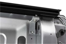 画像をギャラリービューアに読み込む, Roll-N-Lock 15-18 Ford F-150 XSB 65-5/8in A-Series Retractable Tonneau Cover