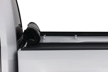 画像をギャラリービューアに読み込む, Tonno Pro 14-19 Chevy Silverado 1500 5.8ft Fleetside Lo-Roll Tonneau Cover