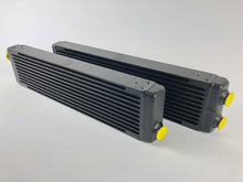 画像をギャラリービューアに読み込む, CSF Universal Dual-Pass Oil Cooler (RS Style) - M22 x 1.5 - 24in L x 5.75in H x 2.16in W