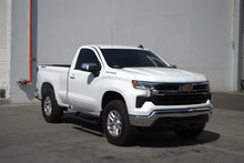 画像をギャラリービューアに読み込む, RealTruck 19-25 Chevrolet Silverado 1500 SC 2dr VoltStep Electric Running Board Kit - Bedliner Coat