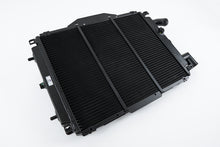 画像をギャラリービューアに読み込む, CSF Ferrari F355 High Performance All-Aluminum Radiator - Left
