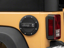 画像をギャラリービューアに読み込む, Officially Licensed Jeep 07-18 Jeep Wrangler JK Locking Fuel Door w/ Engraved Jeep Logo