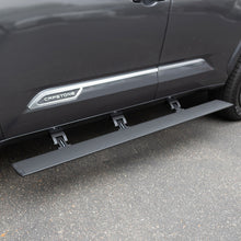 画像をギャラリービューアに読み込む, RealTruck 23-24 Toyota Sequoia Sport (Ex. Hybrid) VoltStep Electric Running Board Kit - Tex. Bk