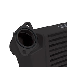 画像をギャラリービューアに読み込む, Mishimoto 08-14 Subaru WRX Top-Mount Intercooler Kit - Powder Coated Black &amp; Blue Hoses