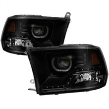 画像をギャラリービューアに読み込む, xTune Dodge Ram 2009-2014 Halo LED Projector Headlights - Black Smoke PRO-JH-DR09-CFB-BSM