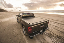 画像をギャラリービューアに読み込む, Roll-N-Lock 2019 Ram 1500-3500 (3)(5)(18) SB 74.5in A-Series Retractable Tonneau Cover