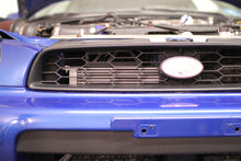 画像をギャラリービューアに読み込む, Mishimoto 01-05 Subaru WRX/STi Oil Cooler Kit - Black
