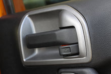 画像をギャラリービューアに読み込む, Rugged Ridge 11-18 Jeep Wrangler JK Charcoal Door Latch Trim