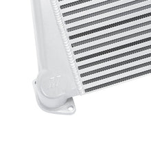 画像をギャラリービューアに読み込む, Mishimoto 08-14 Subaru WRX Top-Mount Intercooler Kit - Powder Coated Silver &amp; Blue Hoses