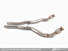 画像をギャラリービューアに読み込む, AWE Tuning Audi 8R Q5 3.2L Non-Resonated Exhaust System (Downpipe-Back) - Polished Silver Tips