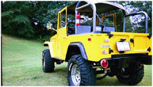 画像をギャラリービューアに読み込む, Bushwacker 65-84 Toyota Land Cruiser Cutout Style Flares 2pc - Black