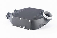 画像をギャラリービューアに読み込む, CSF 2014+ BMW M3/M4 (F8X) Top Mount Charge-Air-Cooler - Crinkle Black