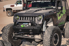 画像をギャラリービューアに読み込む, DV8 Offroad 07-18 Jeep Wrangler JK Metal Heat Dispersion Hood - Primer Black