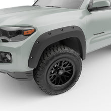 画像をギャラリービューアに読み込む, EGR 16+ Toyota Tacoma w/Mudflap Bolt-On Look Fender Flares - Set