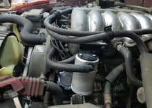 画像をギャラリービューアに読み込む, J&amp;L 95-04 Toyota Tacoma/4Runner 3.4L Driver Side Oil Separator 3.0 - Clear Anodized