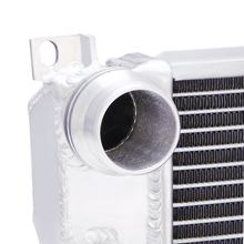 画像をギャラリービューアに読み込む, Mishimoto 99-06 BMW 323i/323i/328i/330i Performance Aluminum Radiator