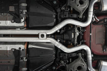 画像をギャラリービューアに読み込む, MBRP 18-20 Ford Mustang GT 5.0 w/ Quad Tip Active Exhaust Cat Back Split Rear T304 w/ Carb Fib Tips