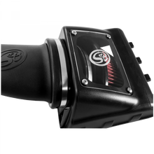 画像をギャラリービューアに読み込む, Cold Air Intake For 11-16 Ford F250, F350 V8-6.2L Oiled Cotton Cleanable Red S&amp;B