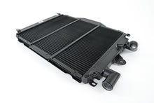 画像をギャラリービューアに読み込む, CSF Ferrari F355 High Performance All-Aluminum Radiator - Left