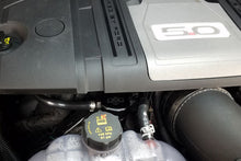 画像をギャラリービューアに読み込む, J&amp;L 2018-2023 Ford Mustang GT Passenger Side Oil Separator 3.0 - Black Anodized