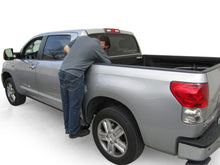 画像をギャラリービューアに読み込む, AMP Research 2007-2017 Toyota Tundra Crewmax BedStep2 - Black