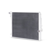 画像をギャラリービューアに読み込む, Mishimoto 99-06 BMW 323i/323i/328i/330i Performance Aluminum Radiator