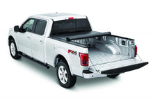 画像をギャラリービューアに読み込む, Tonno Pro 99-07 Ford F-250 8ft Styleside Lo-Roll Tonneau Cover