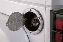 画像をギャラリービューアに読み込む, AMP Research 2007-2017 Jeep Wrangler JK 2/4 Door Fuel Door - Brushed