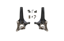 画像をギャラリービューアに読み込む, MaxTrac 19-20 GM C1500 2WD 3.5in Front Lift Spindles w/Extended DOT Compliant Brake Lines