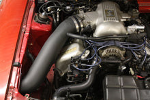 画像をギャラリービューアに読み込む, JLT 96-98 Ford Mustang SVT Cobra Black Textured Cold Air Intake Kit w/Red Filter