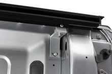 画像をギャラリービューアに読み込む, Roll-N-Lock 2019 Ram 1500-3500 (3)(5)(18) SB 74.5in A-Series Retractable Tonneau Cover