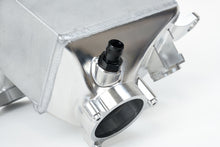 画像をギャラリービューアに読み込む, CSF BMW M2/M3/M4 S58 Comp &amp; Non-Comp (G8X) Charge-Air Cooler Manifold - Thermal Dispersion Black