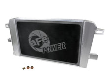 画像をギャラリービューアに読み込む, aFe BladeRunner Street Series Tube &amp; Fin Aluminum Radiator 01-05 GM Diesel Trucks 6.6L V8
