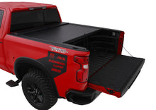 画像をギャラリービューアに読み込む, Roll-N-Lock 2019 Ram 1500-3500 (3)(5)(18) SB 74.5in A-Series Retractable Tonneau Cover