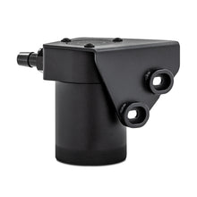 画像をギャラリービューアに読み込む, Mishimoto 2020+ Chevrolet Corvette C8 Baffled Oil Catch Can Kit (PCV Side) - Black