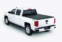 画像をギャラリービューアに読み込む, Tonno Pro 14-19 Chevy Silverado 1500 5.8ft Fleetside Lo-Roll Tonneau Cover