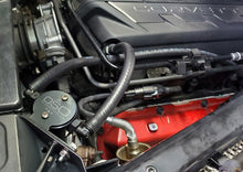 画像をギャラリービューアに読み込む, J&amp;L 20-25 Chevrolet Corvette 6.2L LT2 Targa Top Passenger Side Oil Separator 3.0 - Black Anodize