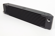 画像をギャラリービューアに読み込む, CSF Universal Single-Pass Oil Cooler - M22 x 1.5 Connections 22x4.75x2.16