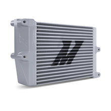 画像をギャラリービューアに読み込む, Mishimoto Heavy-Duty Oil Cooler - 10in. Opposite-Side Outlets - Silver